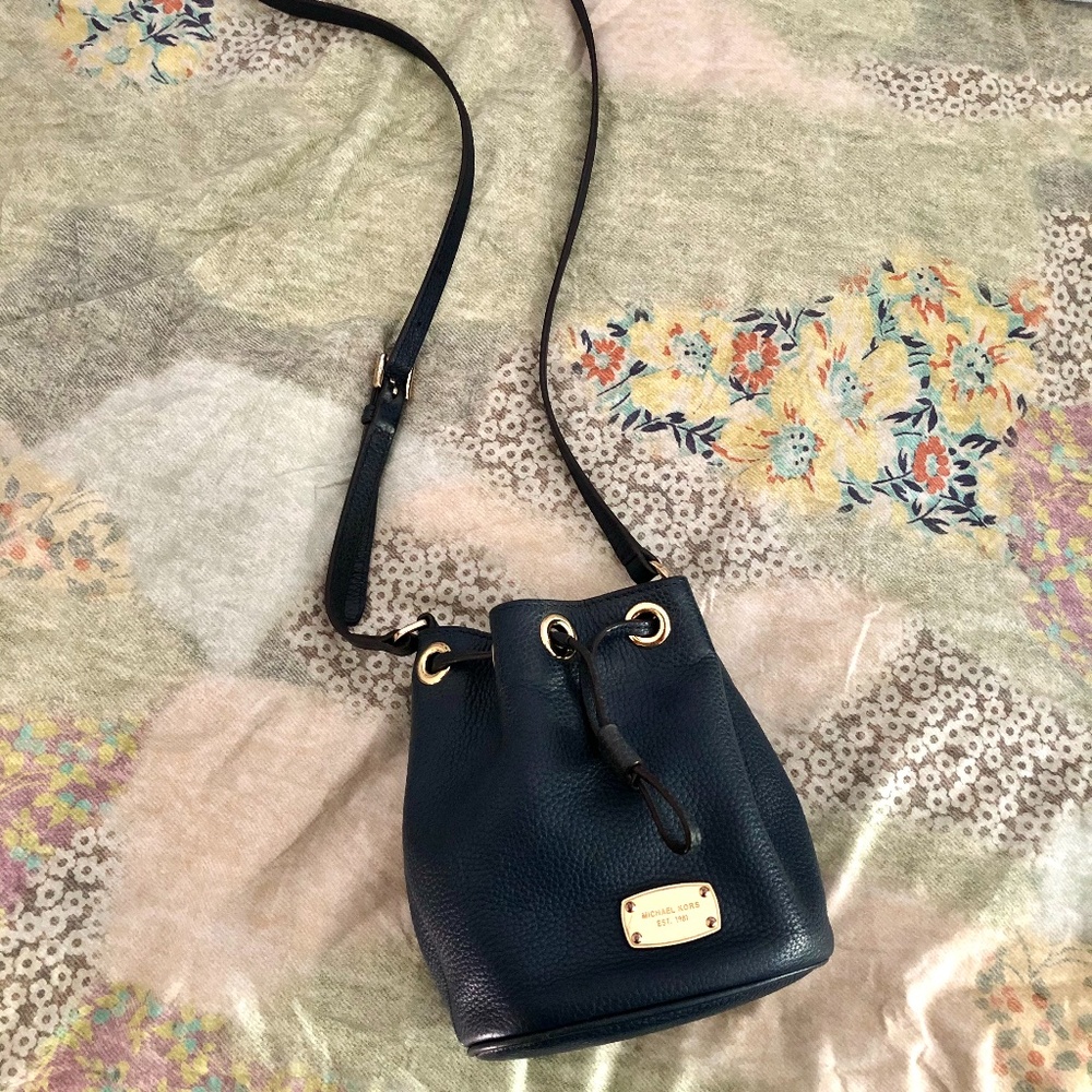 Michael Kors Bucket Bag